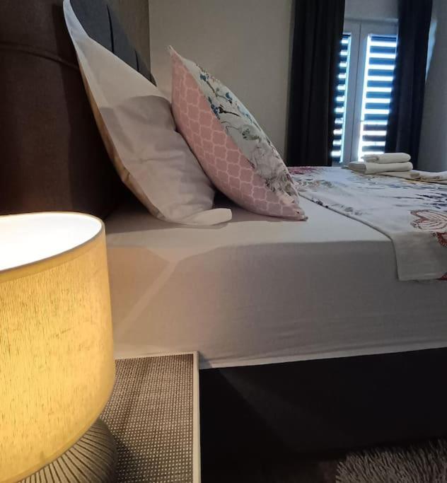 Holiday&Suite Klanac Vir Εξωτερικό φωτογραφία