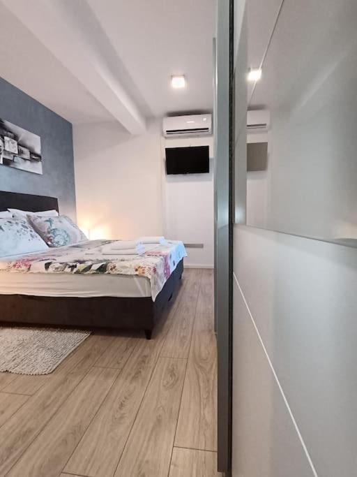 Holiday&Suite Klanac Vir Εξωτερικό φωτογραφία