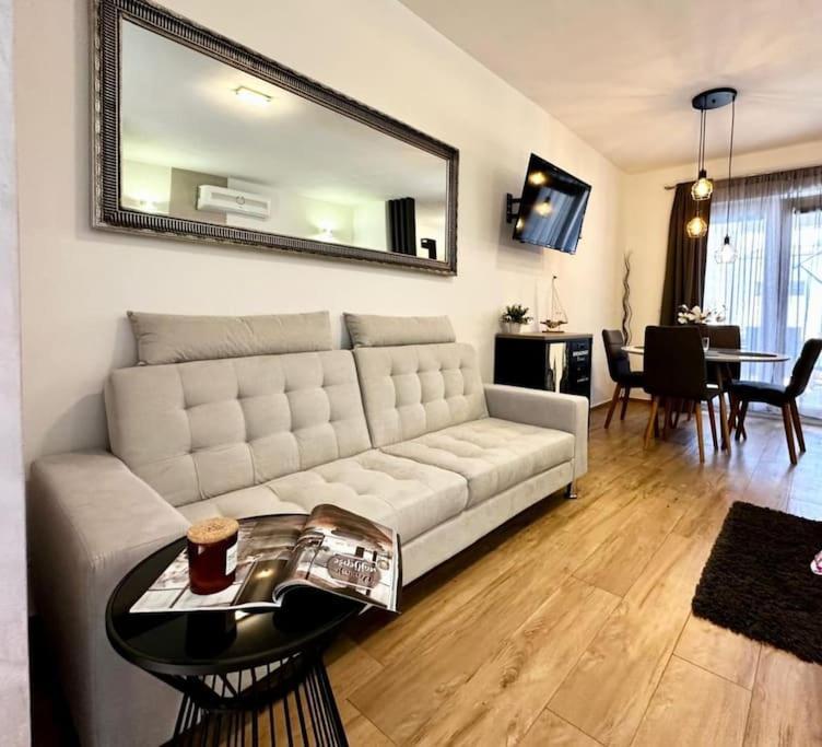 Holiday&Suite Klanac Vir Εξωτερικό φωτογραφία
